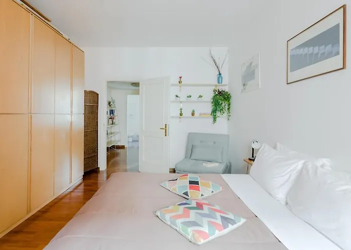 Apartment Casa Buonarroti, Rome, Center, Elegant And Quiet