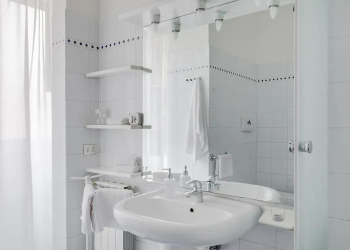 Casa Buonarroti, Rome, Center, Elegant And Quiet Apartment *